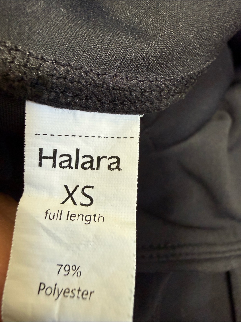 HALARA Black High-Waist Cargo Leggings - Picture 3 of 3